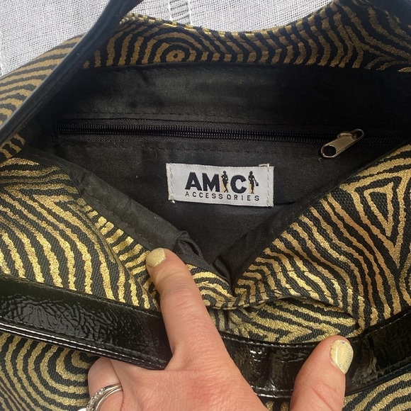 Amici Accessories retro clutch purse in gold metallic and black. - Picture 6 of 13